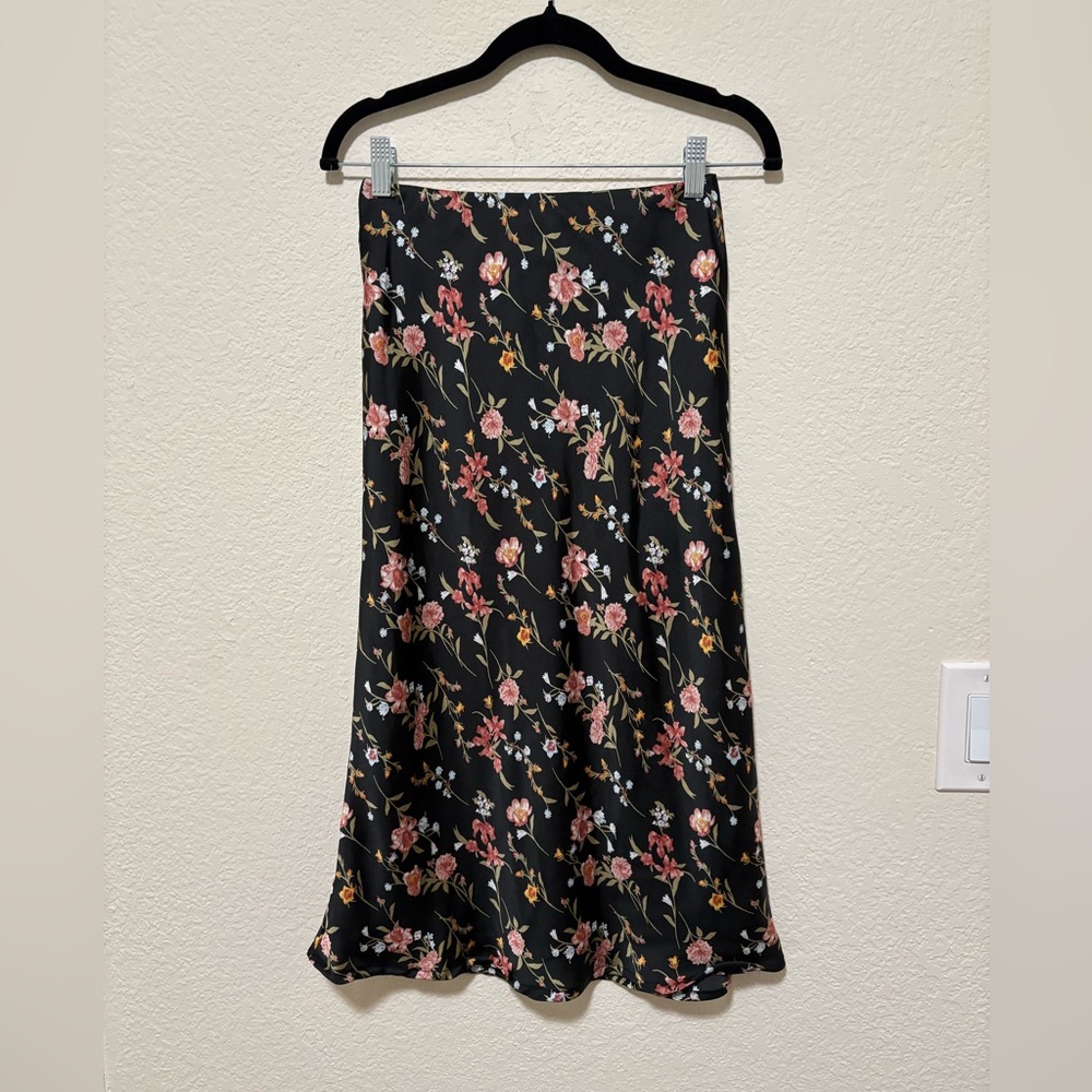 Nordstrom Black Satin Floral Midi Skirt size XS - Picture 2 of 4
